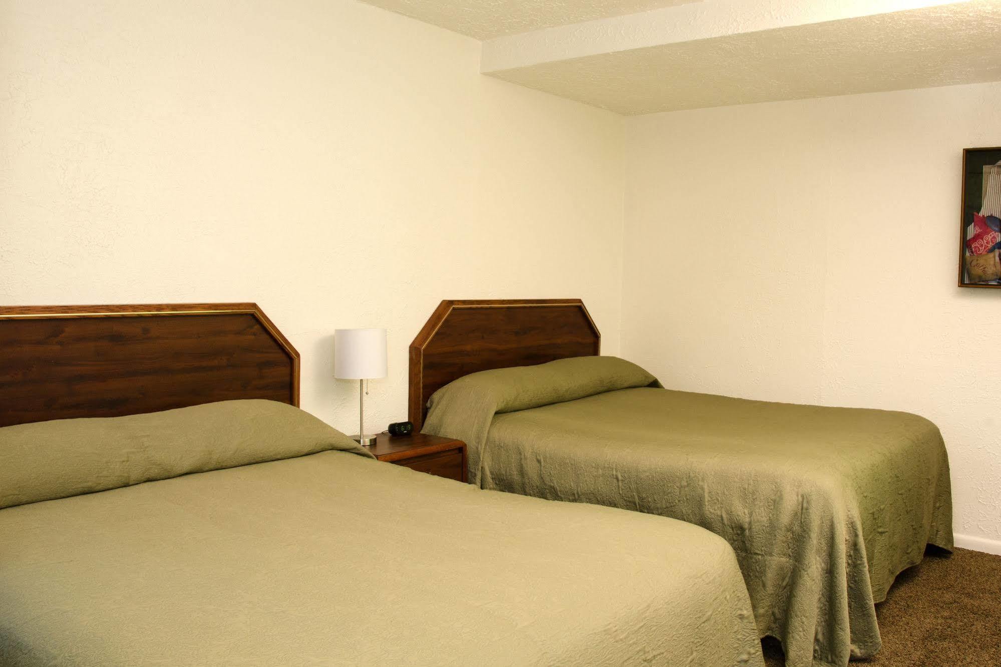 Cattlemen Motel Lovell Экстерьер фото