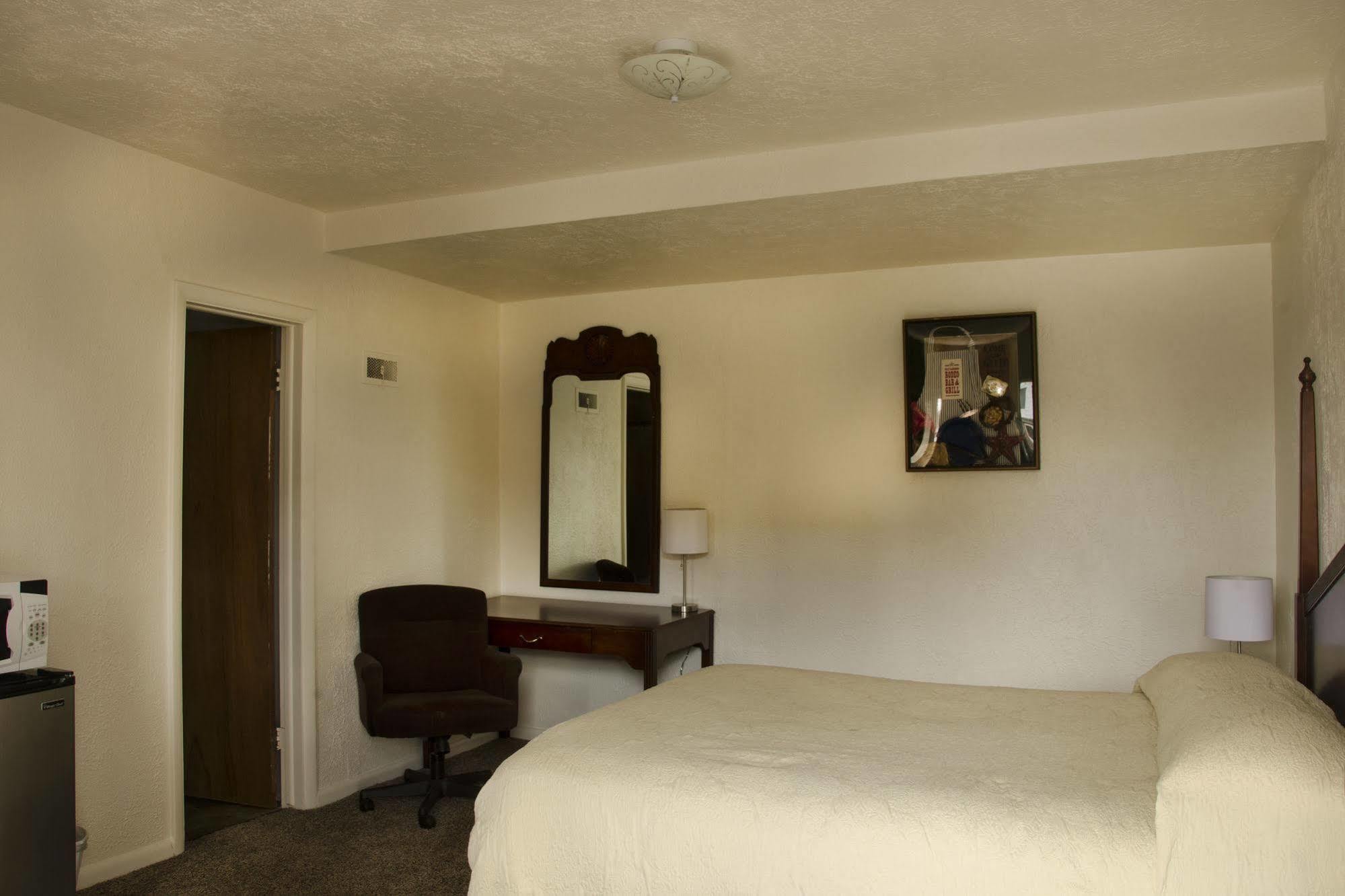Cattlemen Motel Lovell Экстерьер фото